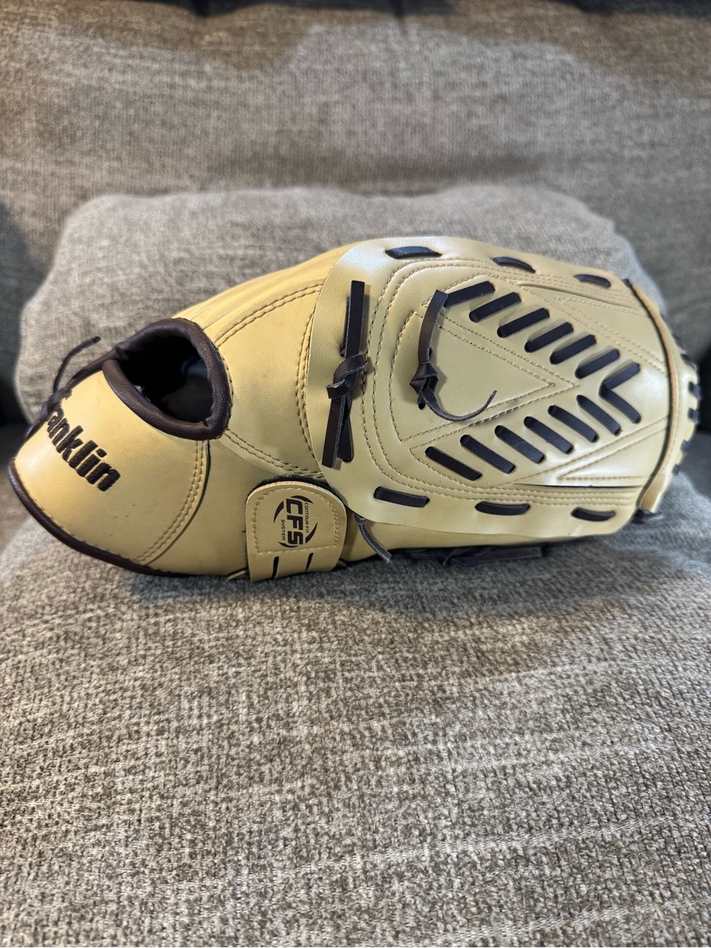 Franklin Sports Field Master Series baseball glove 13” Right Hand Glove